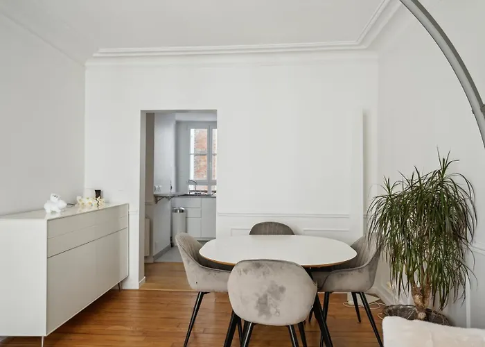 Le Xvie Chic -